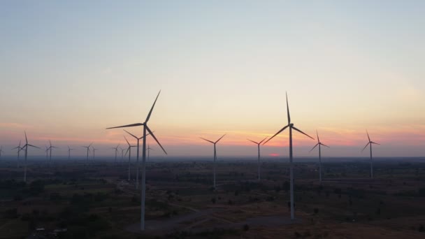 Luchtfoto Van Wind Turbines Van Opslaan Energie Besparen Wereld Video — Stockvideo