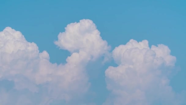Bewegende Wolken Bouwen Gezwollen Pluizig Witte Wolken Hemel Tijd Verval — Stockvideo