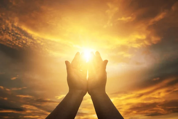 Chrześcijańskie Ludzkie Ręce Otwierają Dłonie Czci Nadziei Eucharystia Błogosławiony Bóg — Zdjęcie stockowe