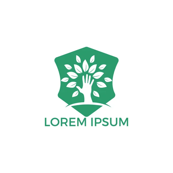 創造的な緑の手の木のロゴデザイン 天然物のロゴ 化粧品のアイコン スパのロゴ 美容室やヨガのロゴ — ストックベクタ