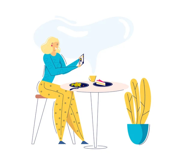 Mujer joven tomando fotos de alimentos con teléfono celular. Bloguera Personaje Fotografiando Almuerzo en Café. Chica haciendo selfie en el restaurante. Vector plano ilustración de dibujos animados — Archivo Imágenes Vectoriales