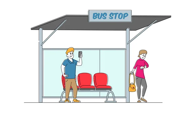 Personages op het busstation. Man staan in de buurt van Bench Lezen van berichten op Smartphone, Burger Wachten Openbaar stadsvervoer — Stockvector