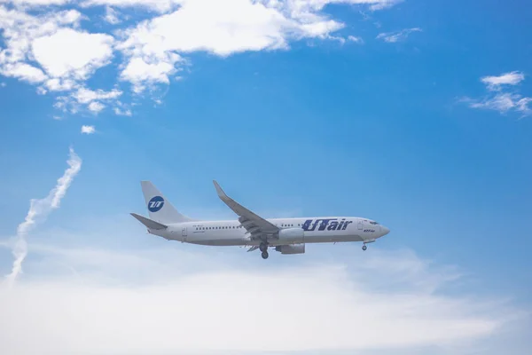 Moskova, Rusya - 9 Mayıs 2019: Bir yolcu uçağının yakın çekim
