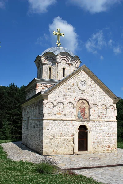 セルビアの Staro Hopovo 修道院 — ストック写真