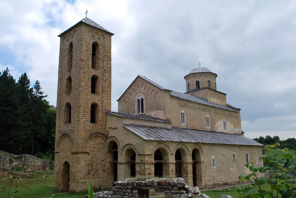 セルビアの古代ソポチャニ修道院 — ストック写真