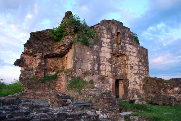 クタイシ グルジアの Geguti 高貴な宮殿の遺跡 — ストック写真