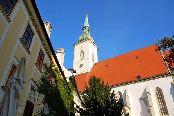 Maartenskathedraal Bratislava Slowakije — Stockfoto