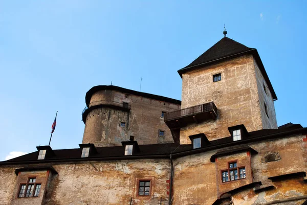斯洛伐克奥拉夫斯基 Podzamok 2018年9月10日 美丽的老奥拉瓦城堡 — 图库照片