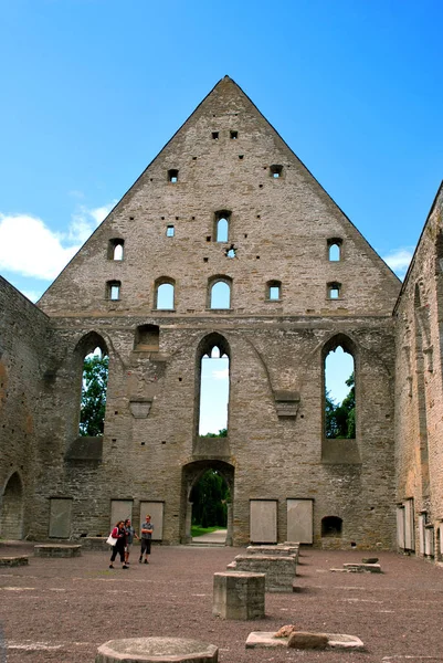 Tallinn, Estónia - 21 de Julho de 2012: Ruínas do Conv. — Fotografia de Stock