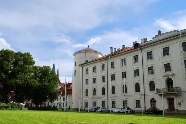 Ryga, Łotwa - 17 lipca 2012: Riga zamek w historycznych — Zdjęcie stockowe