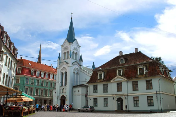 Riga, Lettland - 17 juli 2012: Vyn i den historiska stadskärnan — Stockfoto