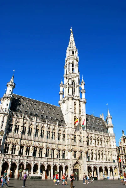Bruselas, Bélgica - 14 de julio de 2018: El Ayuntamiento en el Grand Pl —  Fotos de Stock