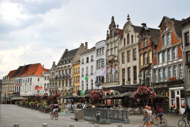 Mechelen, Flanders, Belçika - 16 Temmuz 2018: Tarihi şehir