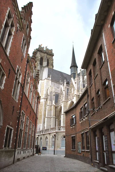 Malinas, Flandes, Bélgica - 16 de julio de 2018: La ciudad histórica — Foto de Stock