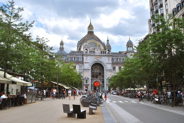 Antwerpen, Flandern, Belgien-17 juli 2018: Antwerpens Central — Stockfoto