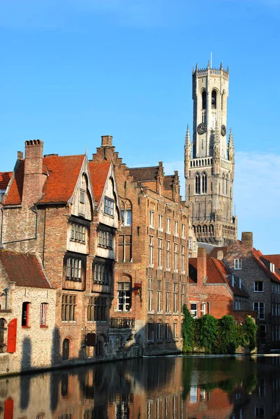 La vista del centro histórico de Brujas, Flandes Occidental , — Foto de Stock