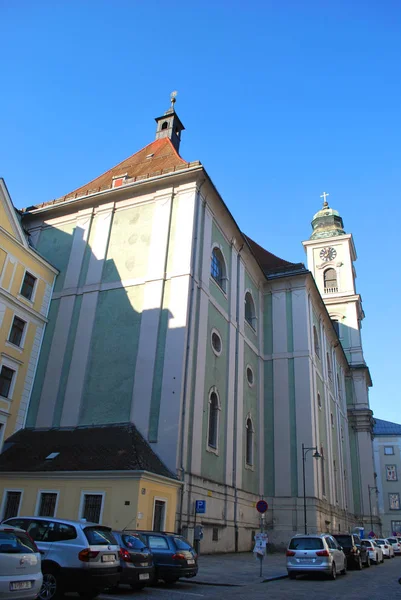 Linz, övreÖsterrike, Österrike-april 21, 2019: den gammala domkyrkan — Stockfoto