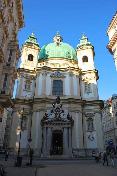 Viena, Austria - 16 de abril de 2019: La Iglesia de San Pedro en la — Foto de Stock