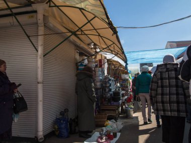 Chernihiv, Ukrayna-1.05.2015: Central Chernigiv Market