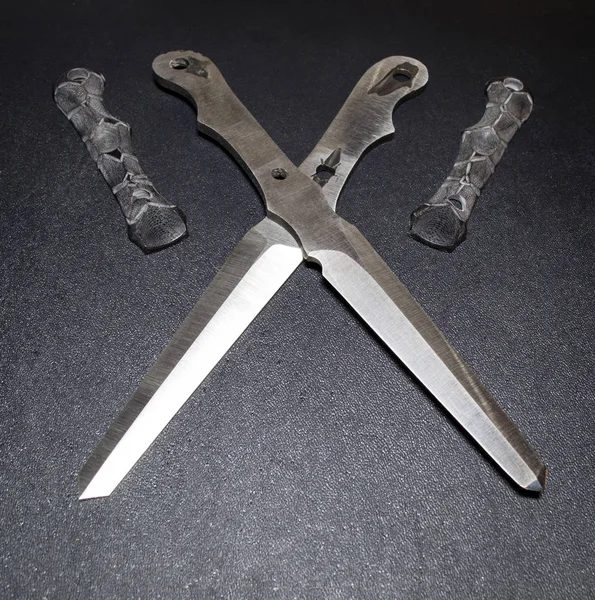 Bitmemiş özel Stiletto bıçakları ile kolu kapakları