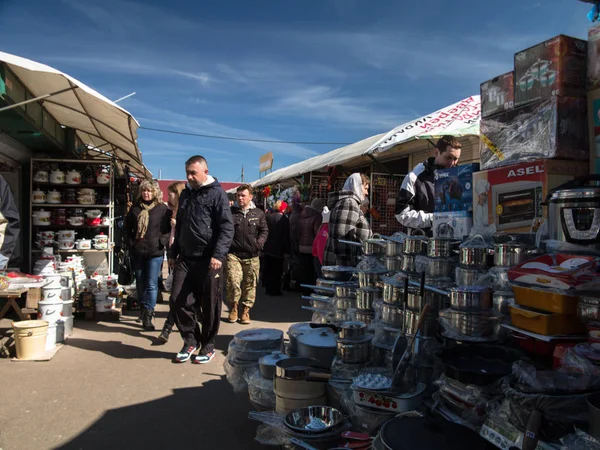 Chernihiv, Ucrânia - 1.05.2015: Mercado Central de Chernigiv Imagem De Stock