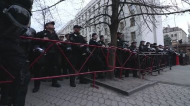 Kiev, Ukrayna. 9 Nisan 2019. Eylemciler ve ulusal Kolordu siyasi partinin destekçileri Ukrayna silahlı kuvvetleri yetkilileri yolsuzluk bir soruşturma talep için bir mitinge katılmak