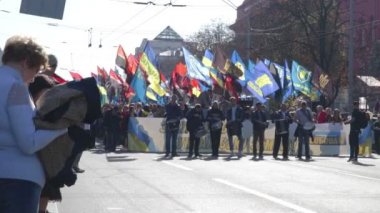 Kyiv, Ukrayna 14 Ekim 2019. Minsk Protokolü ve Steinmeier Formülünü protesto eden davulcular