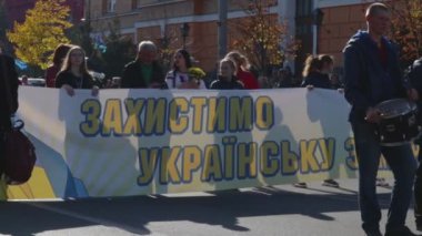 Kyiv, Ukrayna 14 Ekim 2019. Milliyetçi aktivistler, Ukrayna destekçileri Minsk Protokolü ve Steinmeier Formülünü protesto ediyorlar