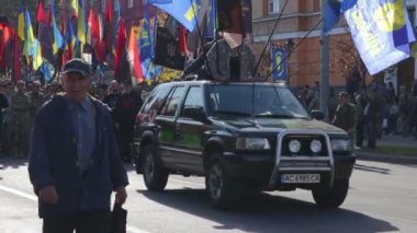 Kyiv, Ukrayna 14 Ekim 2019. Milliyetçi aktivistler, Ukrayna destekçileri Minsk Protokolü ve Steinmeier Formülünü protesto ediyorlar
