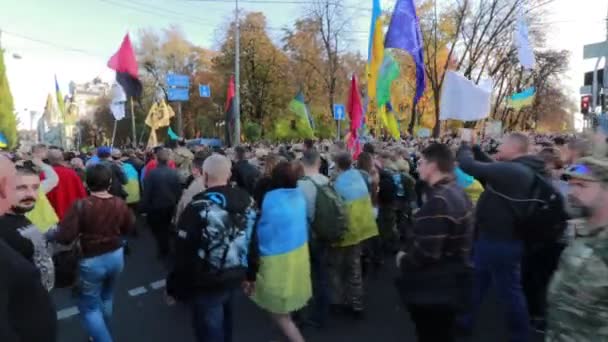 Κίεβο, Ουκρανία 14 οκτ 2019. Εθνικιστές ακτιβιστές, υποστηρικτές της Ουκρανίας διαμαρτύρονται για το πρωτόκολλο του Μινσκ και τη φόρμουλα Steinmeier — Αρχείο Βίντεο