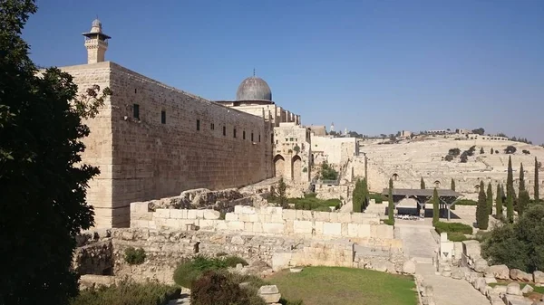 Jerusalén muralla de la fortaleza de la ciudad vieja en Israel —  Fotos de Stock