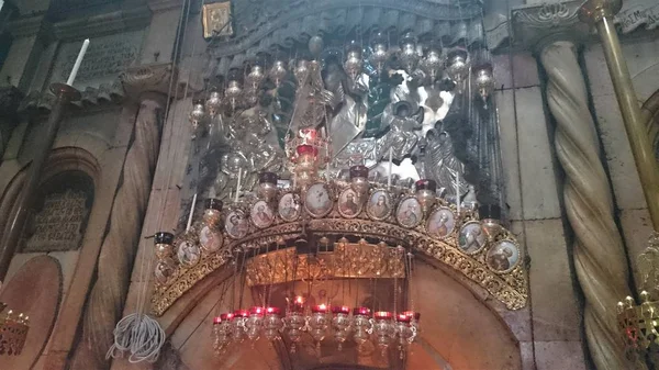 Kerk van de Heilige Grafkerk in de oude stad van Jeruzalem, Israël. — Stockfoto