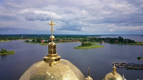 Nilo-Stolobensky monastery. Nilo-Stolobensky monastery is located in Tver region, on lake Seliger, Russia — Stock Photo, Image