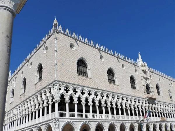 Palais des Doges, Venise, Italie, et éléments architecturaux — Photo