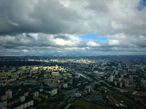 Cidade de Moscovo. Vista da Torre Ostankino no outono — Fotografia de Stock