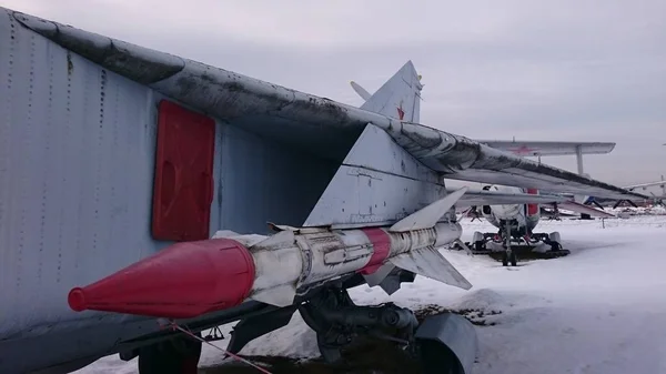 俄罗斯莫斯科地区莫尼诺-2018年2月3日: 俄罗斯的军用飞机在莫尼诺博物馆. — 图库照片