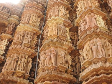 Erotik heykeller, Hindistan, açık gün için ünlü Khajuraho Tapınağı, UNESCO miras, Batı grubudur.