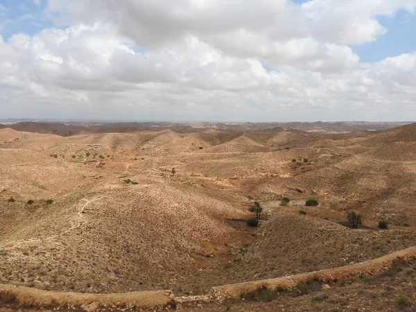 Öken landskap nära Matmata i södra Tunisien, Nordafrika. — Stockfoto