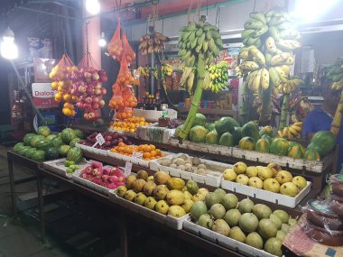Taze meyve ve sebze olarak Nuwara Eliya, Sri Lanka.