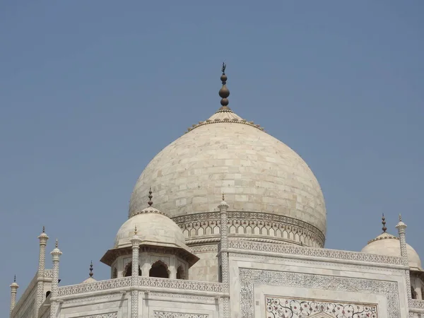 Close-up details Taj Mahal, famous UNESCO historical site, love monument, the greatest white marble tomb in India, Agra, Uttar Pradesh.