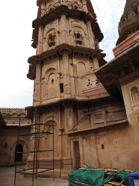 Ruiny starożytnych wielkie Lakshmi Narayan Mandir w Orchha, Indie. — Zdjęcie stockowe