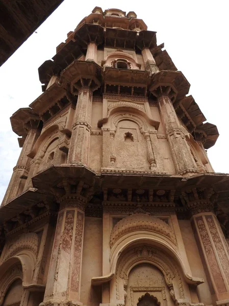 Ruiny starożytnych wielkie Lakshmi Narayan Mandir w Orchha, Indie. — Zdjęcie stockowe