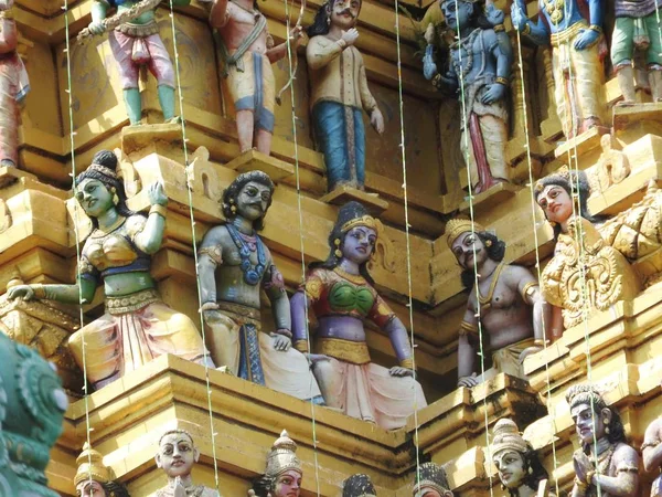 Templo hindú Muthumariamman Thevasthanam y sus detalles en la isla de Sri Lanka . —  Fotos de Stock