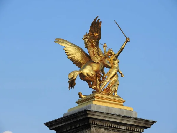 Pont Alexandre III sur la Seine à Paris, France . — Photo