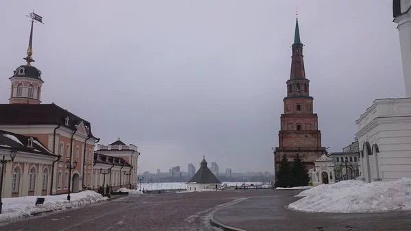 Moschea di Khans della torre pendente della sojembika, circa 1690 patrimonio dell'umanità dell'UNESCO. Il punto di riferimento più familiare di Kazan. Tatarstan, Russia . — Foto Stock