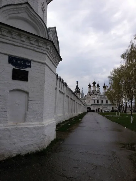 Goldener Ring, Russland. Kathedrale und Glockenturm des Verkündigungsklosters, Murom. — Stockfoto