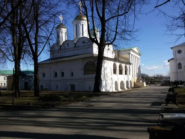 Yaroslavl, Rússia, a igreja de Elias, o Profeta Ilia Prorok em Yaroslavl . — Fotografia de Stock