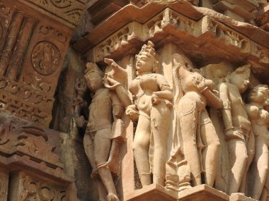 Batı Khajuraho tapınaklar, açık bir günde, Madhya Pradesh Hindistan Kama Sutra sahneleri ve erotik resimler için bilinen bir Unesco Dünya Mirası alanı grubudur.