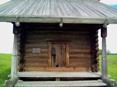 Kizhi adası Onega gölünde yer almaktadır. karelia Cumhuriyeti. Kilisenin inşası. Unesco dünya mirası listesi.