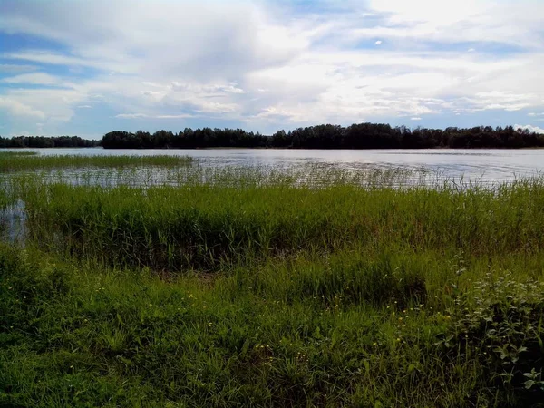 Ön Kizhi ligger i Lake Onega. Karelen. Världsarvet lista över UNESCO. — Stockfoto